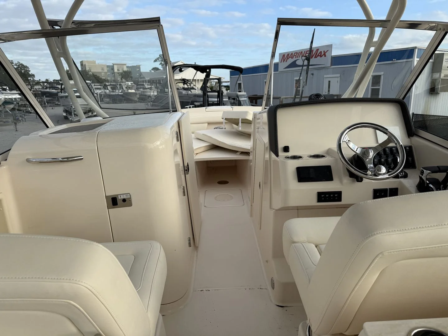 2026 Grady-White Freedom 285 Image Thumbnail #24