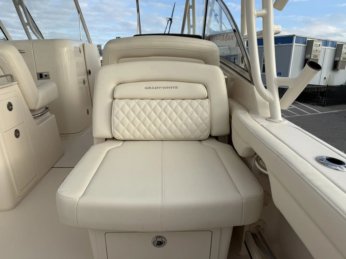 2026 Grady-White Freedom 285 Image Thumbnail #15