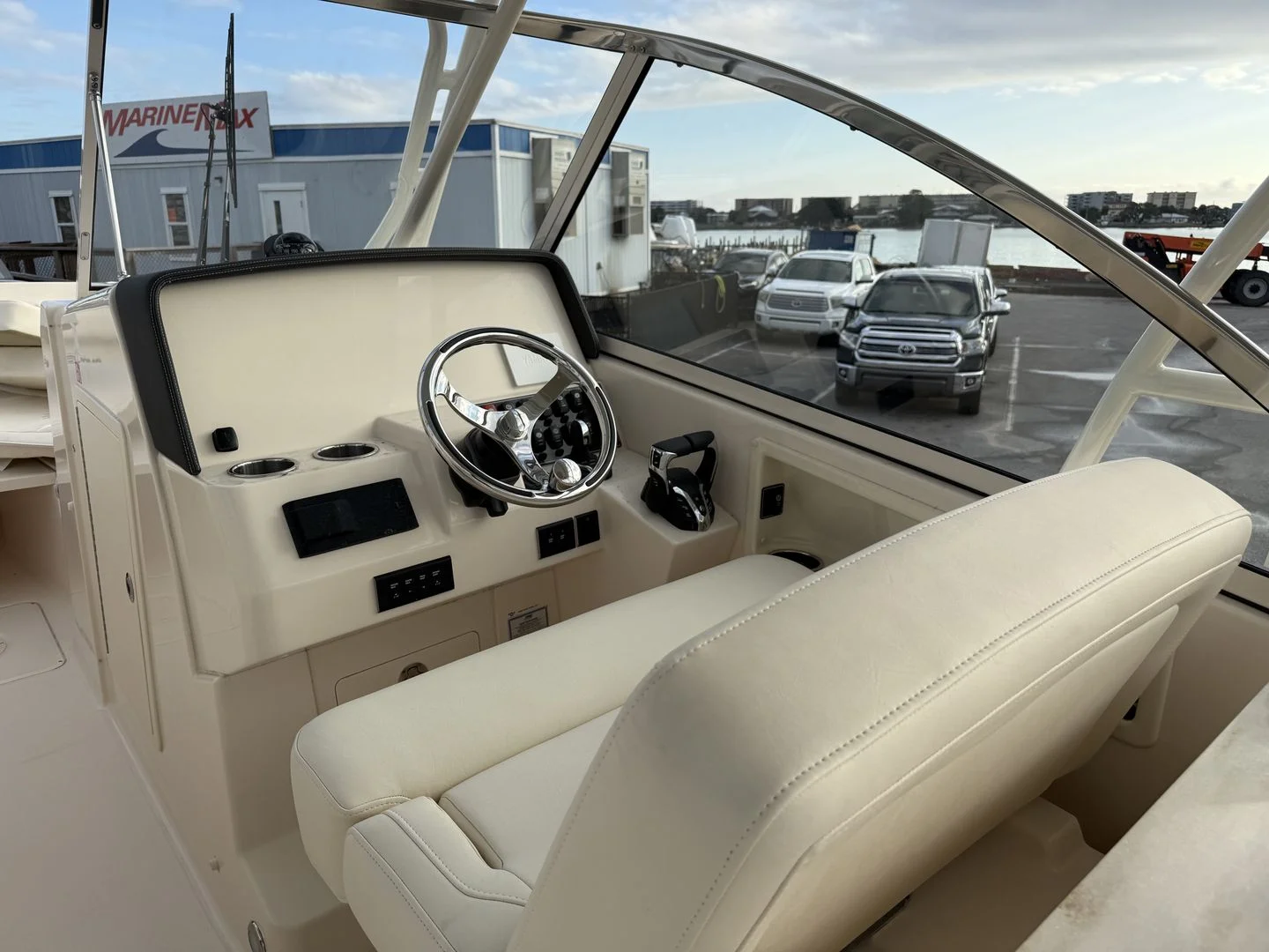 2026 Grady-White Freedom 285 Image Thumbnail #25