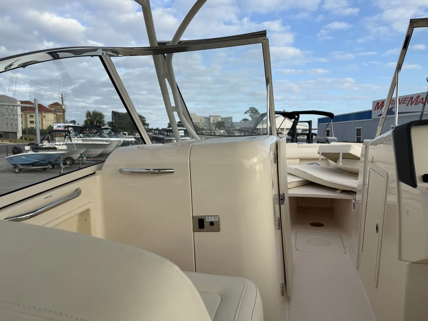 2026 Grady-White Freedom 285 Image Thumbnail #29