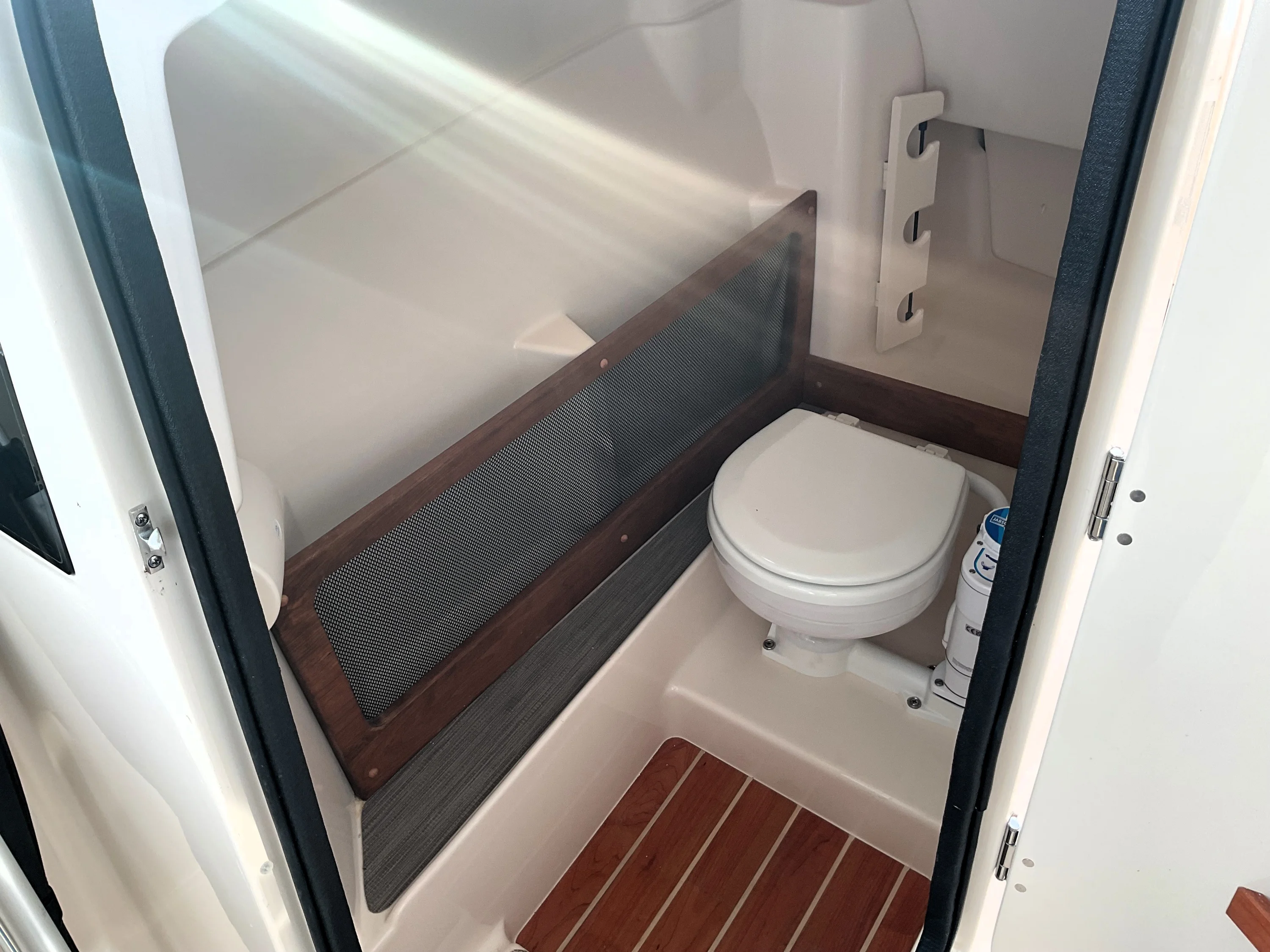 2026 Grady-White Freedom 275 Image Thumbnail #25