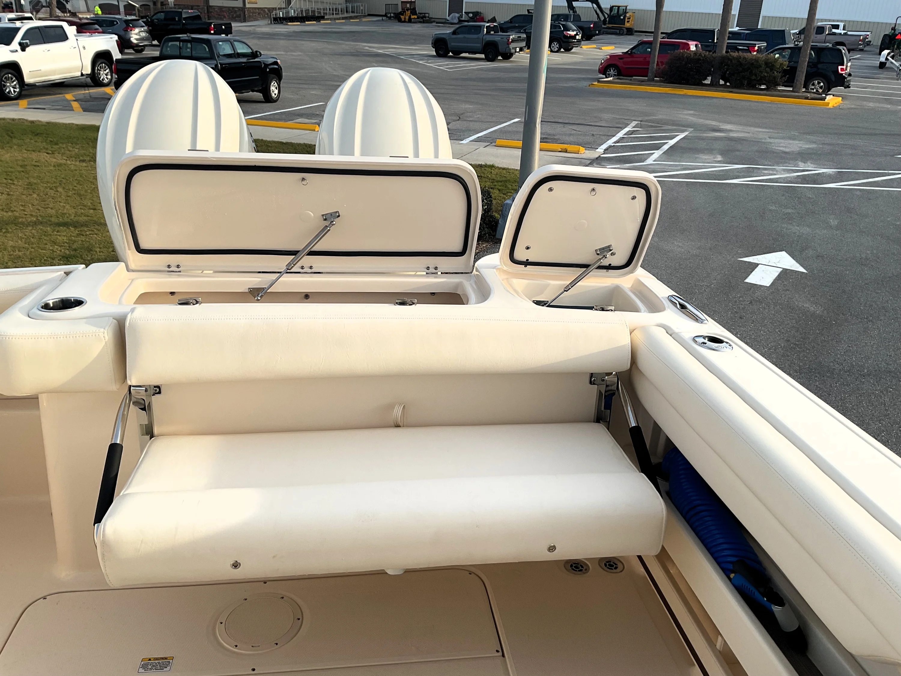 2026 Grady-White Freedom 275 Image Thumbnail #11