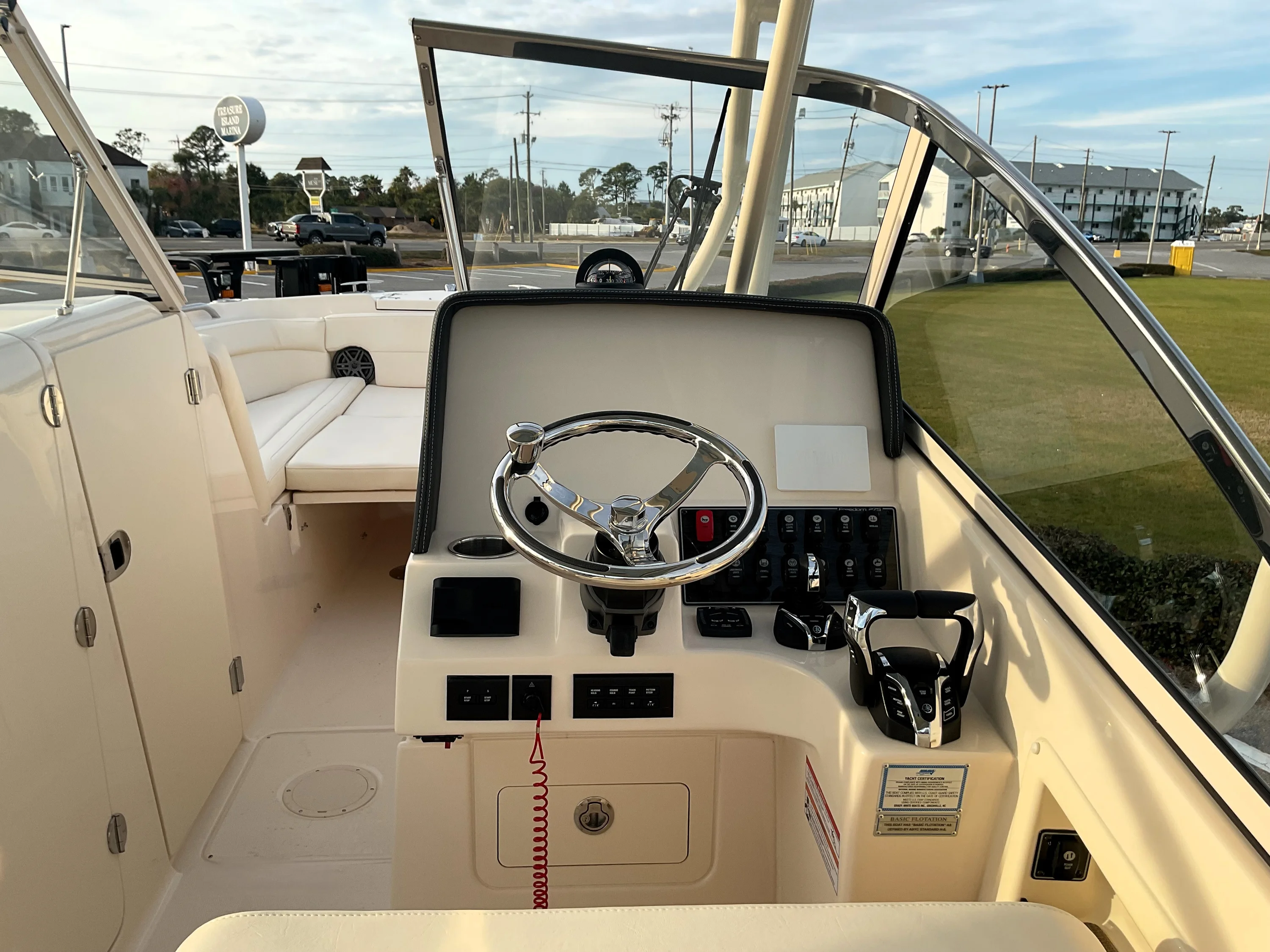 2026 Grady-White Freedom 275 Image Thumbnail #17