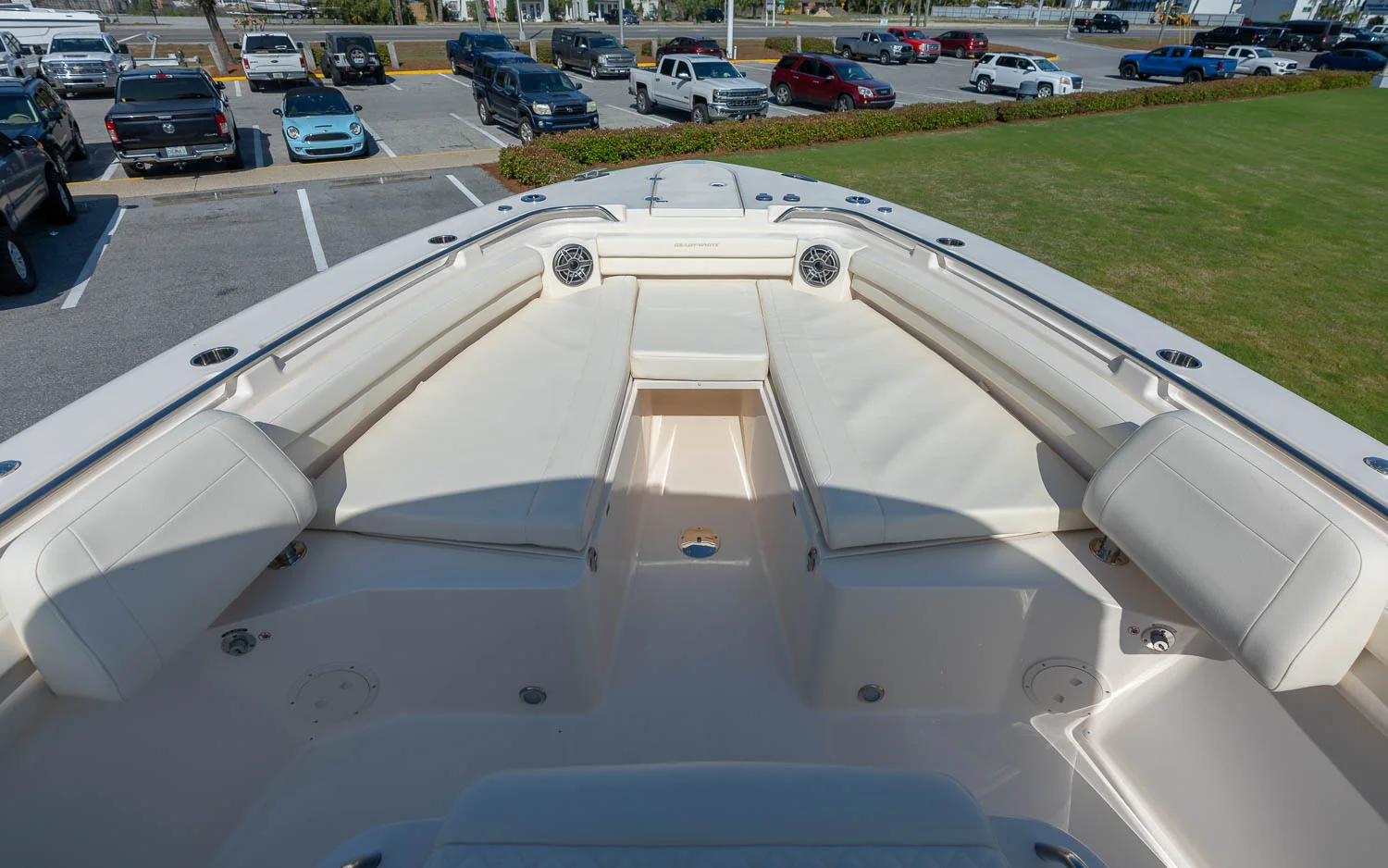 2026 Grady-White Canyon 336 Image Thumbnail #17