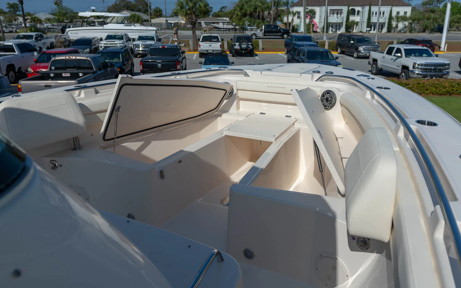 2026 Grady-White Canyon 336 Image Thumbnail #16