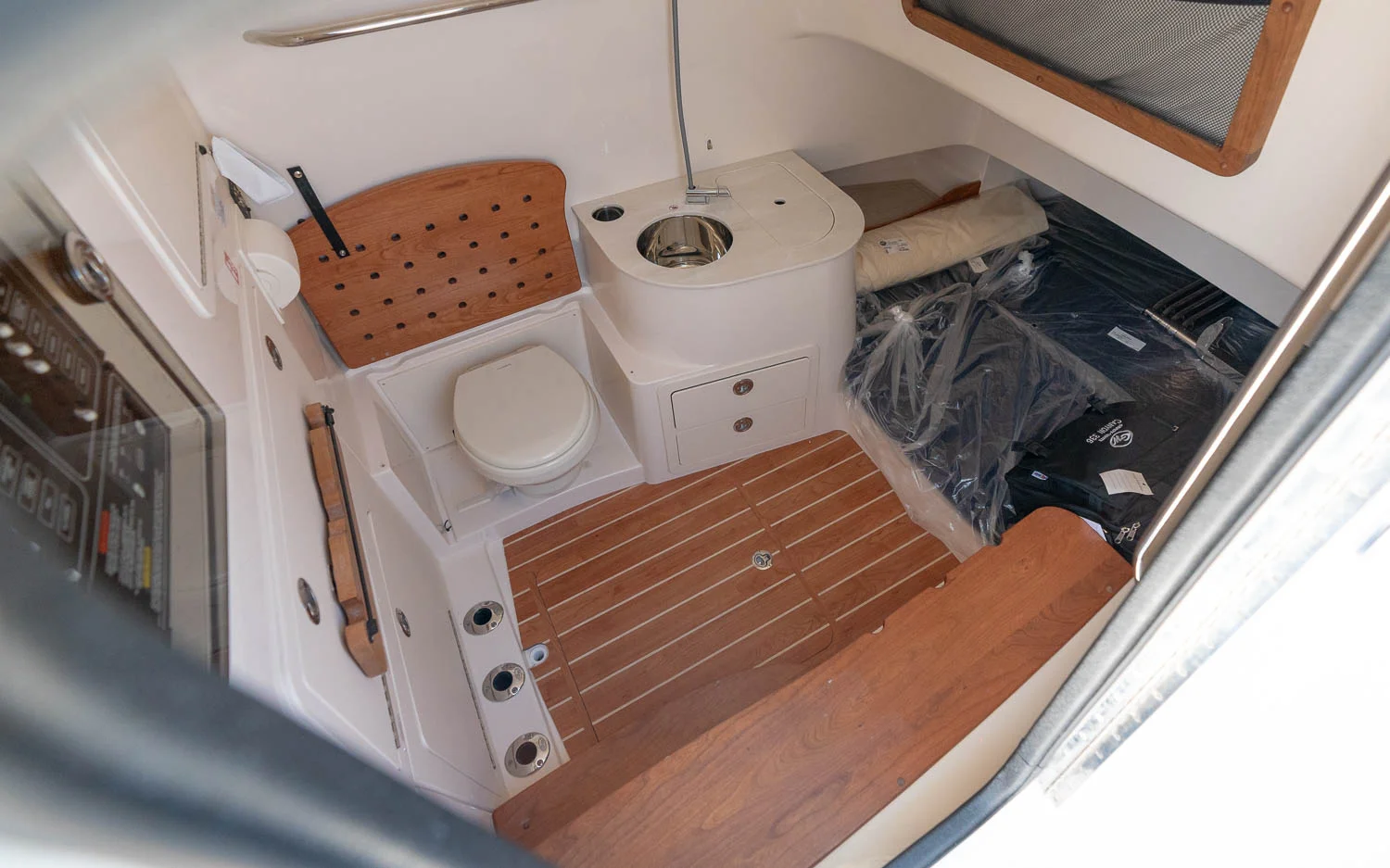 2026 Grady-White Canyon 336 Image Thumbnail #24