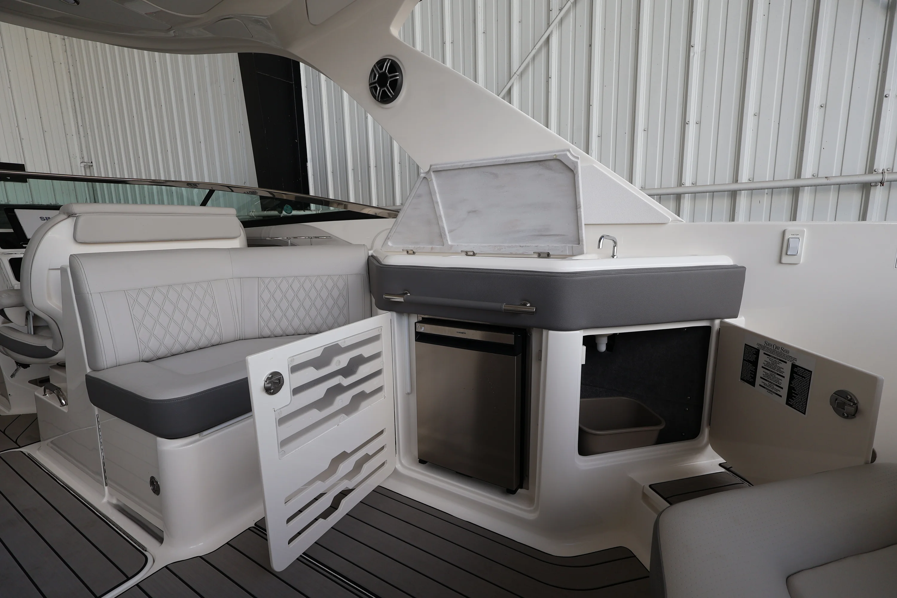 2026 Sea Ray SLX 310 Outboard Image Thumbnail #6