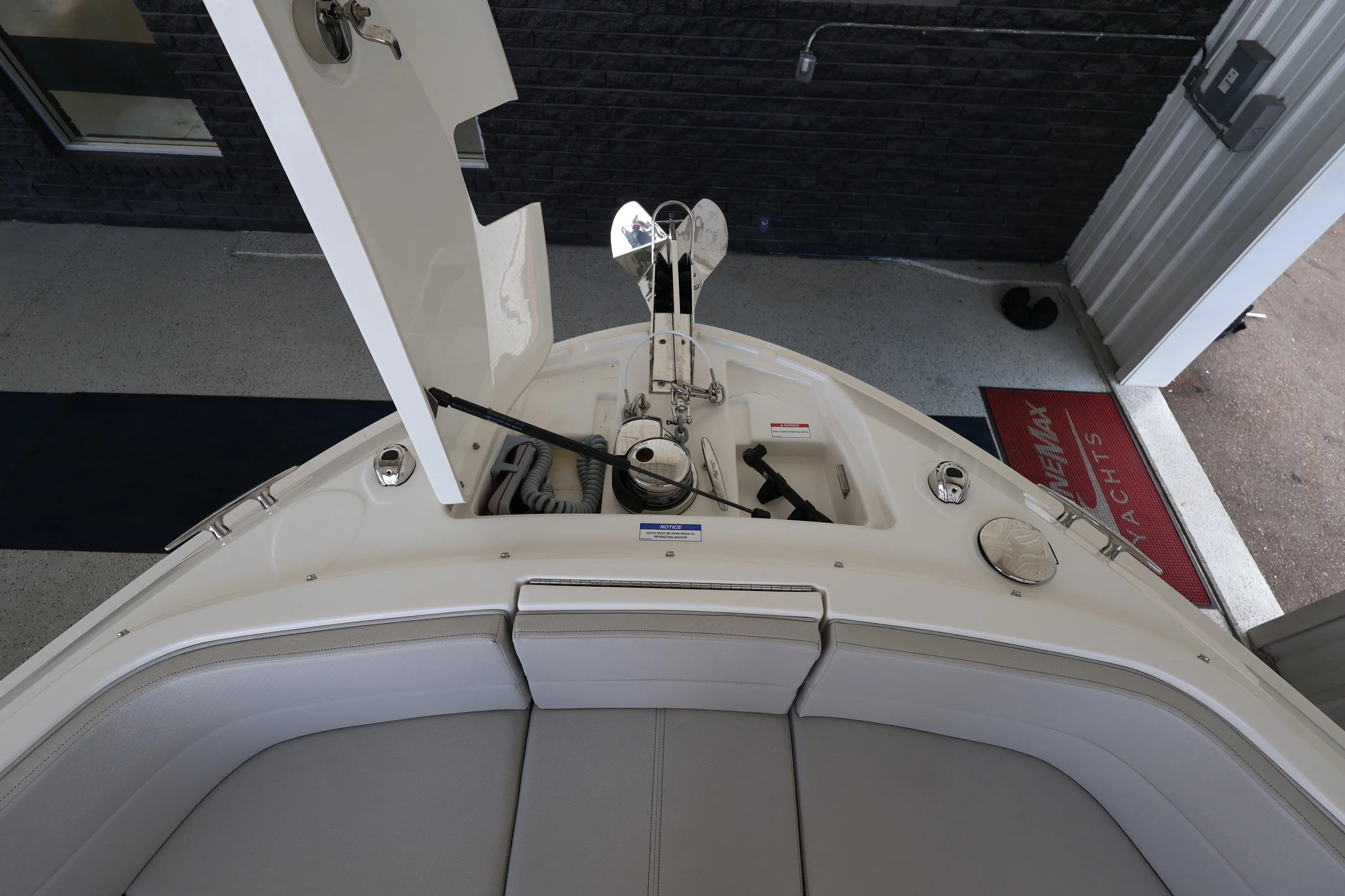 2026 Sea Ray SLX 310 Outboard Image Thumbnail #23
