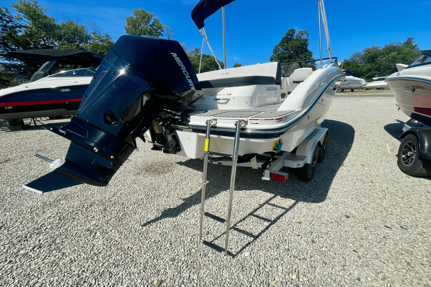 2026 Sea Ray SPX 210 Outboard Image Thumbnail #2