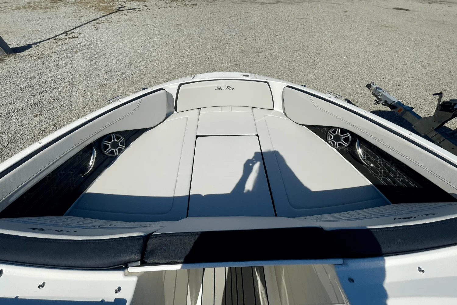 2026 Sea Ray SPX 210 Outboard Image Thumbnail #19