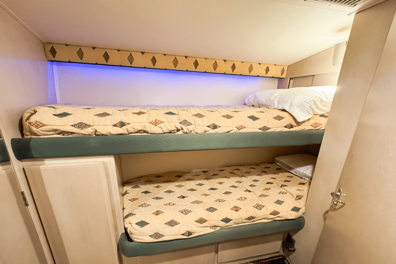 1996 Hatteras 54 CONVERTIBLE Image Thumbnail #72