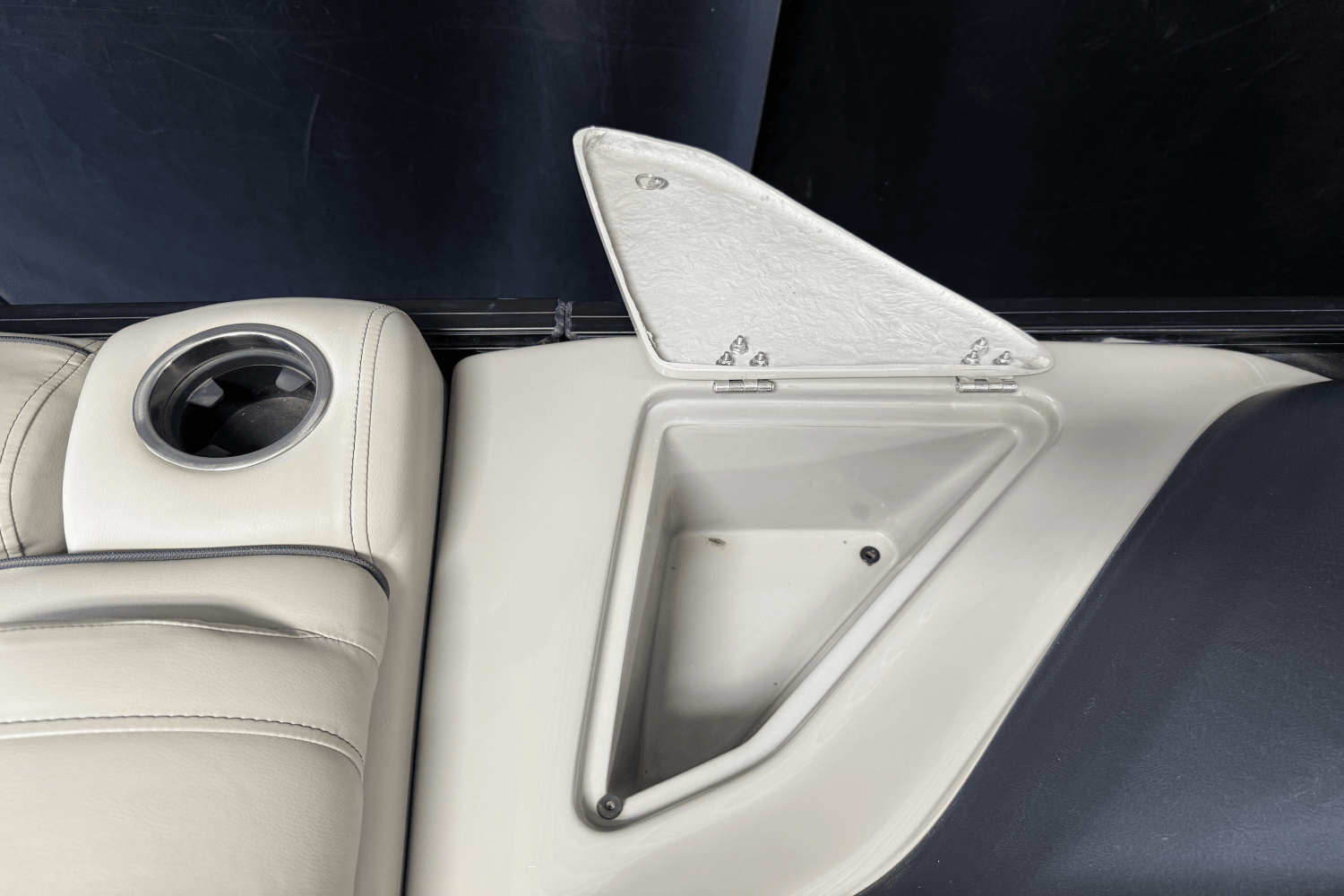 2019 Barletta LUSSO 25 UC Image Thumbnail #52