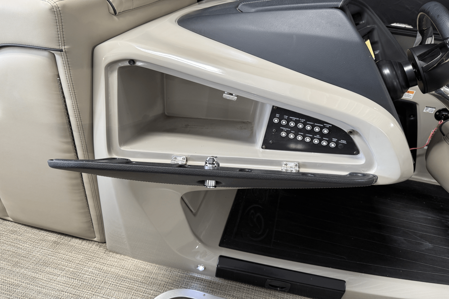 2019 Barletta LUSSO 25 UC Image Thumbnail #33