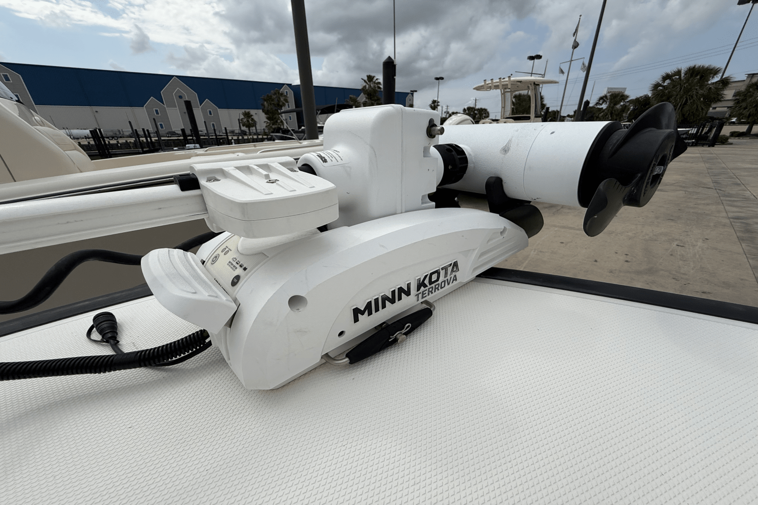 2017 Boston Whaler 210 Montauk Image Thumbnail #11
