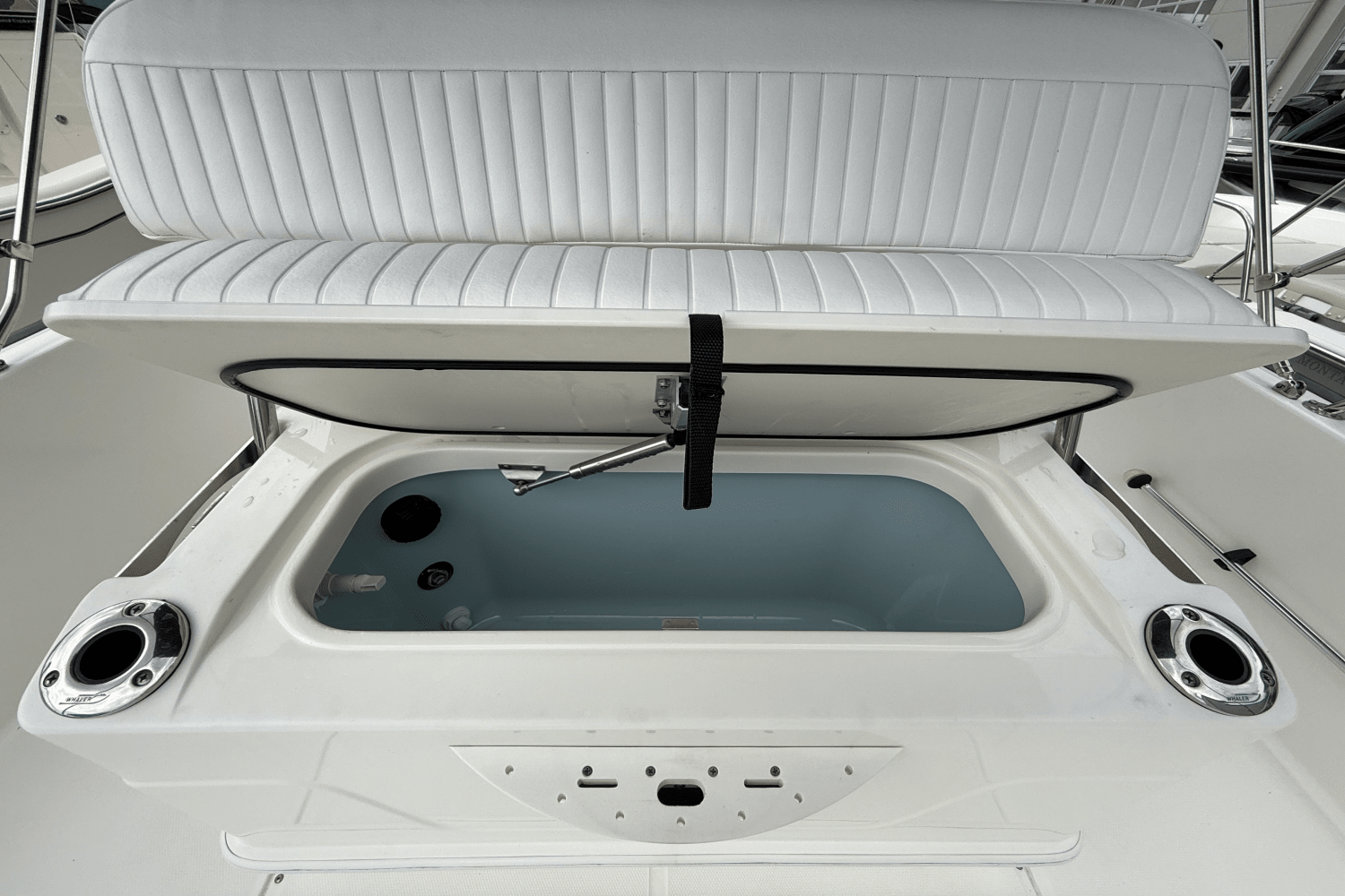 2017 Boston Whaler 210 Montauk Image Thumbnail #6