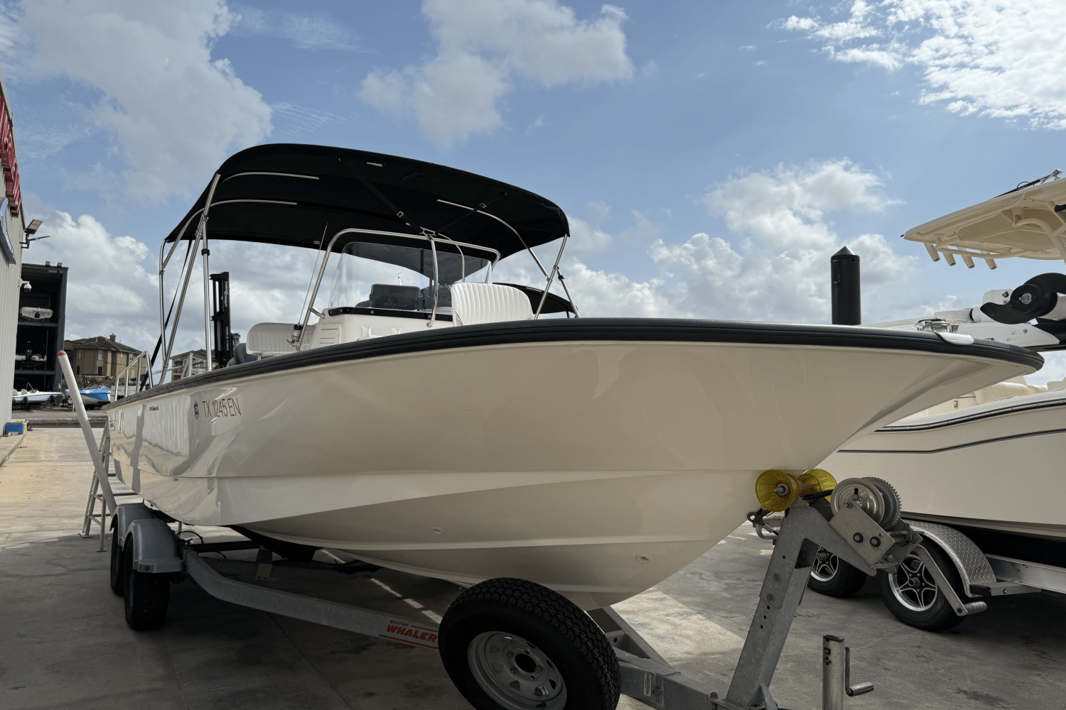 2017 Boston Whaler 210 Montauk Image Thumbnail #9