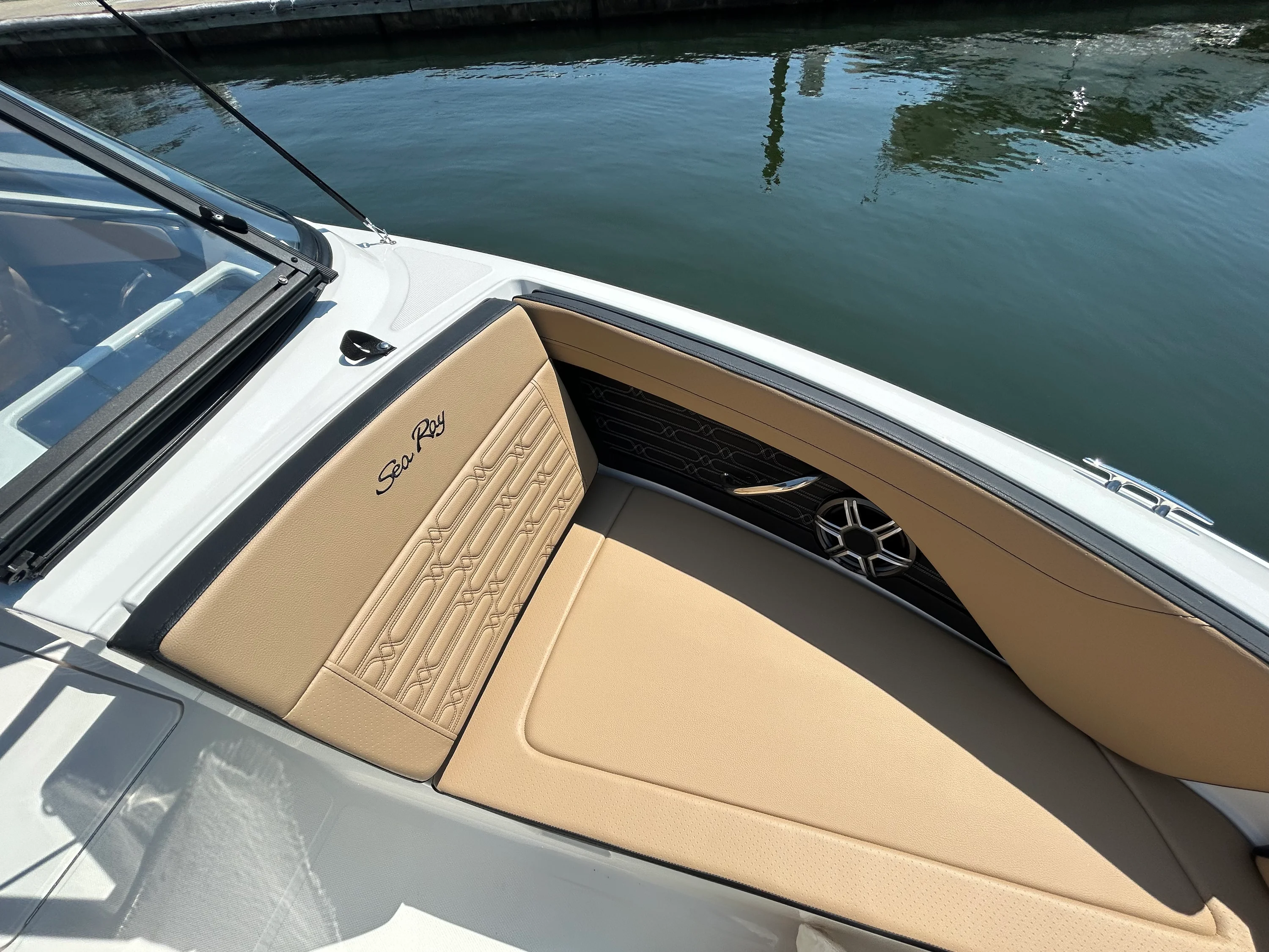 2026 Sea Ray SPX 210 Outboard Image Thumbnail #14