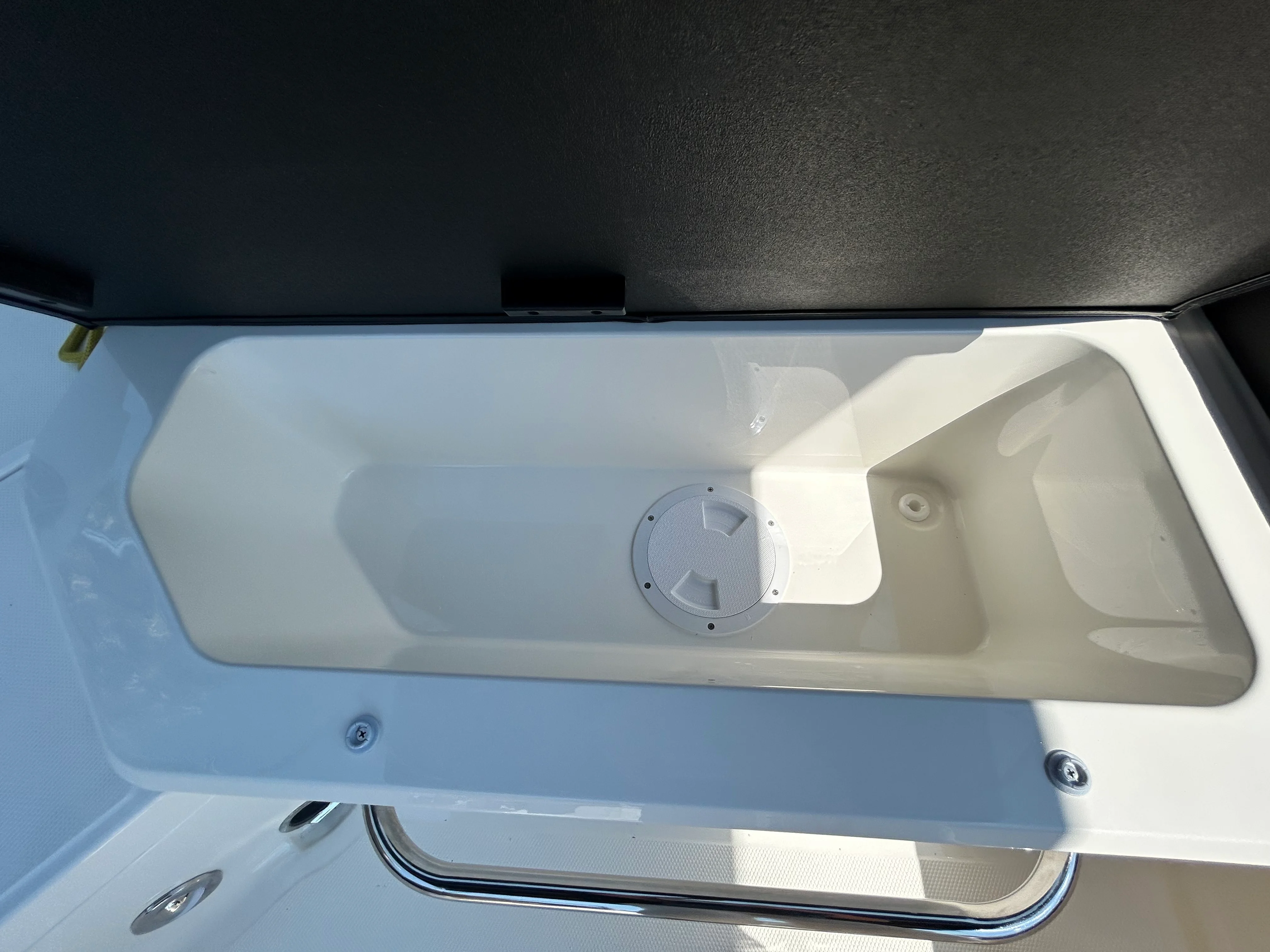 2026 Sea Ray SPX 210 Outboard Image Thumbnail #20