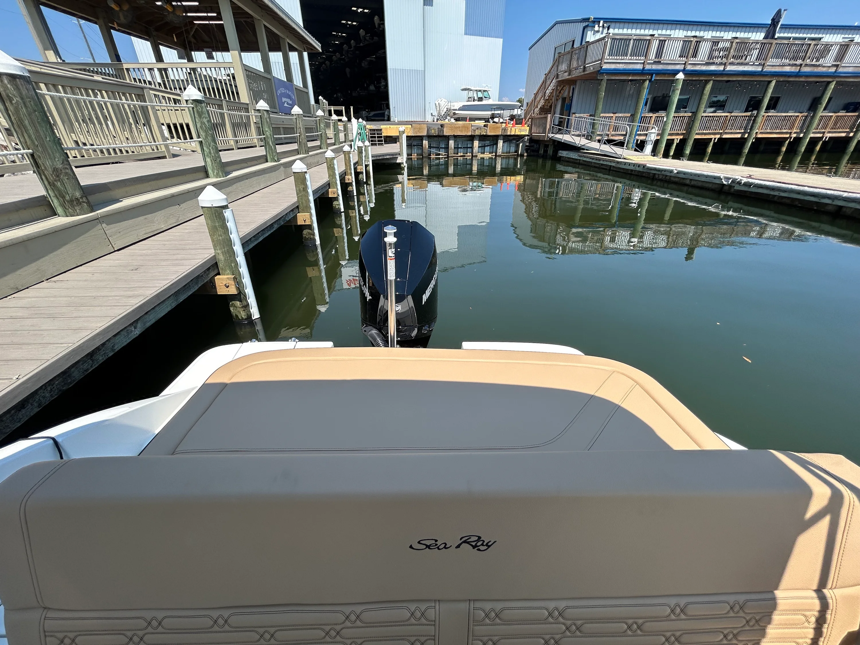 2026 Sea Ray SPX 210 Outboard Image Thumbnail #10