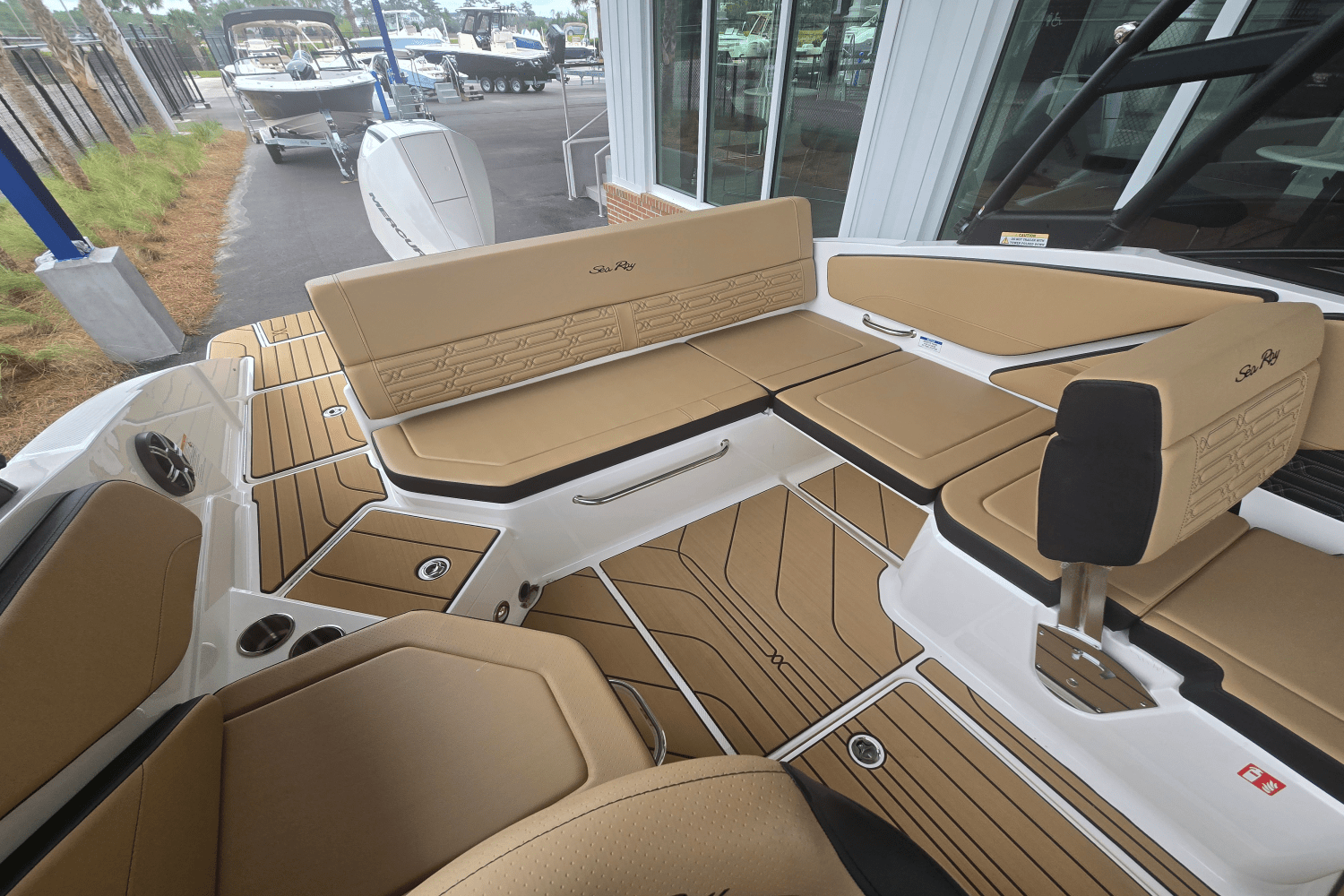 2026 Sea Ray SPX 210 Outboard Image Thumbnail #7