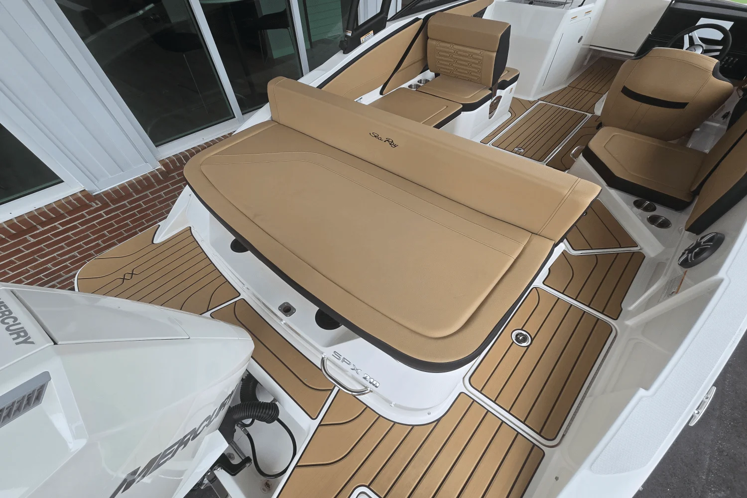 2026 Sea Ray SPX 210 Outboard Image Thumbnail #5