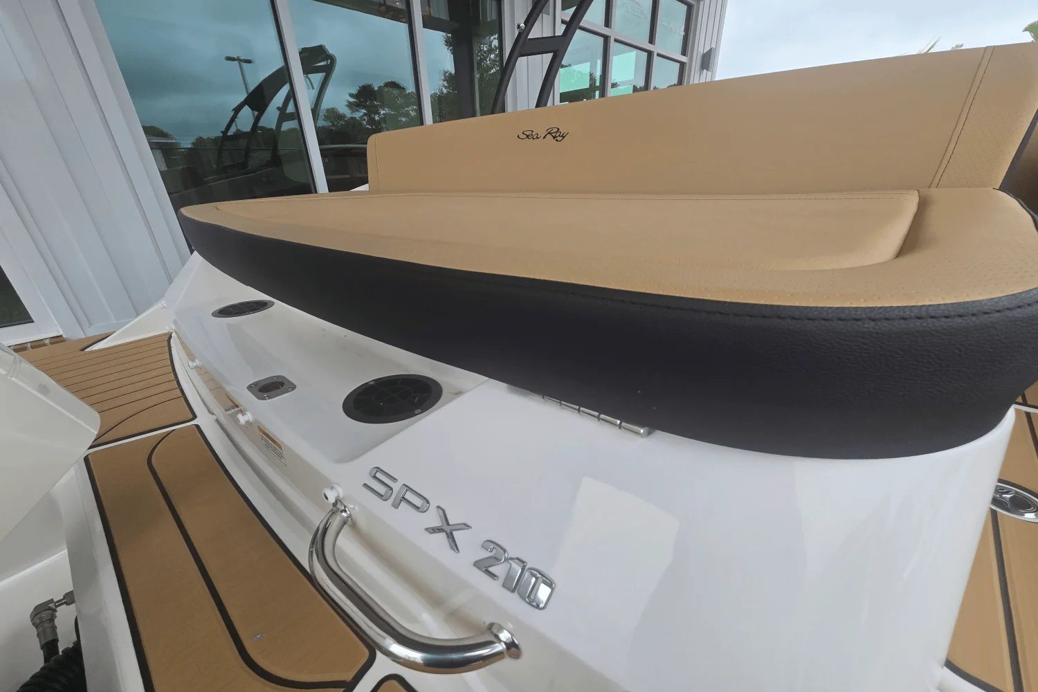 2026 Sea Ray SPX 210 Outboard Image Thumbnail #4