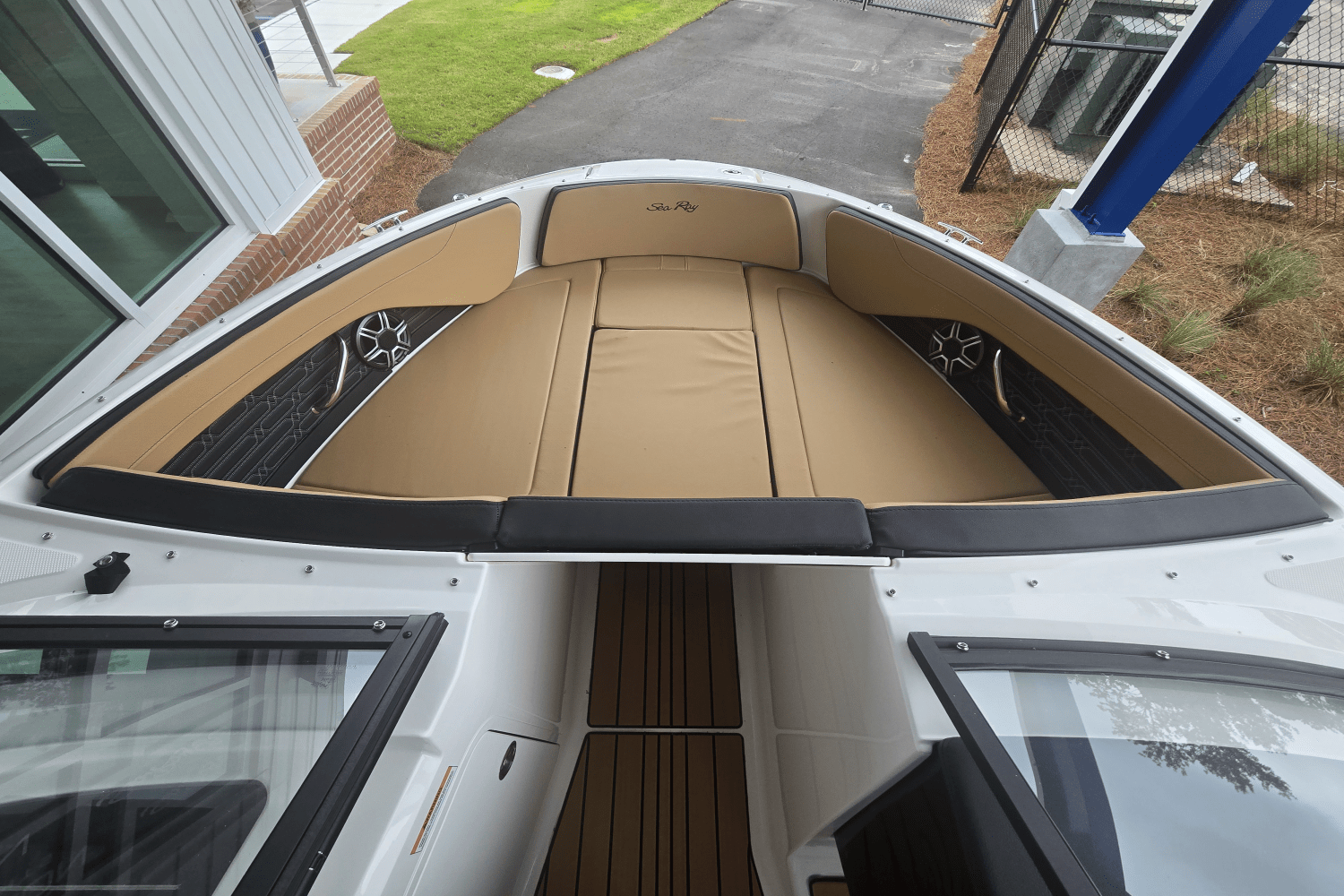 2026 Sea Ray SPX 210 Outboard Image Thumbnail #14