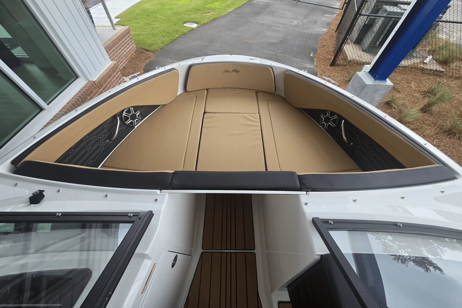 2026 Sea Ray SPX 210 Outboard Image Thumbnail #14