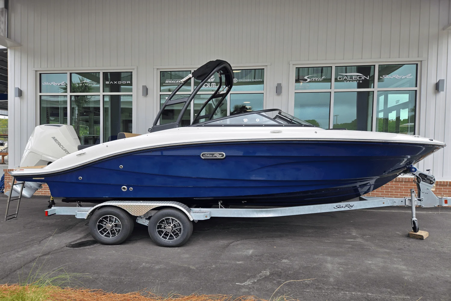 2026 Sea Ray SPX 210 Outboard Image Thumbnail #0