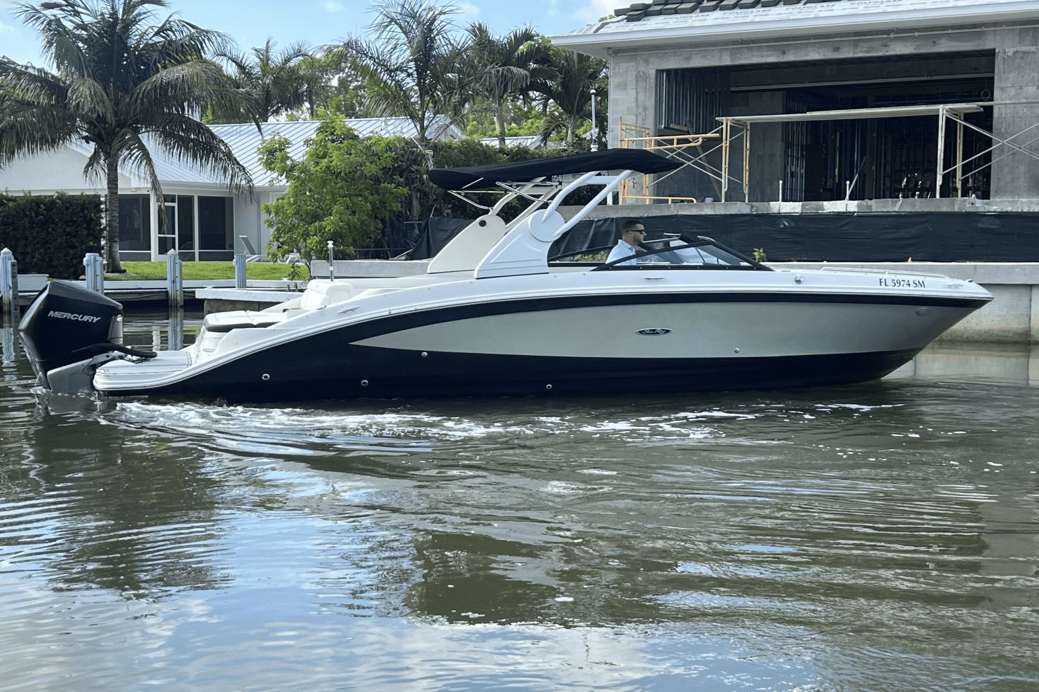 2020 Sea Ray 270 SDX-OB Image Thumbnail #4