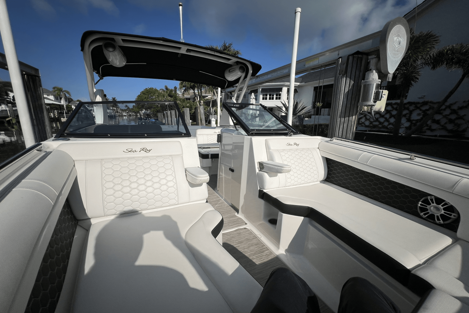 2020 Sea Ray 270 SDX-OB Image Thumbnail #10