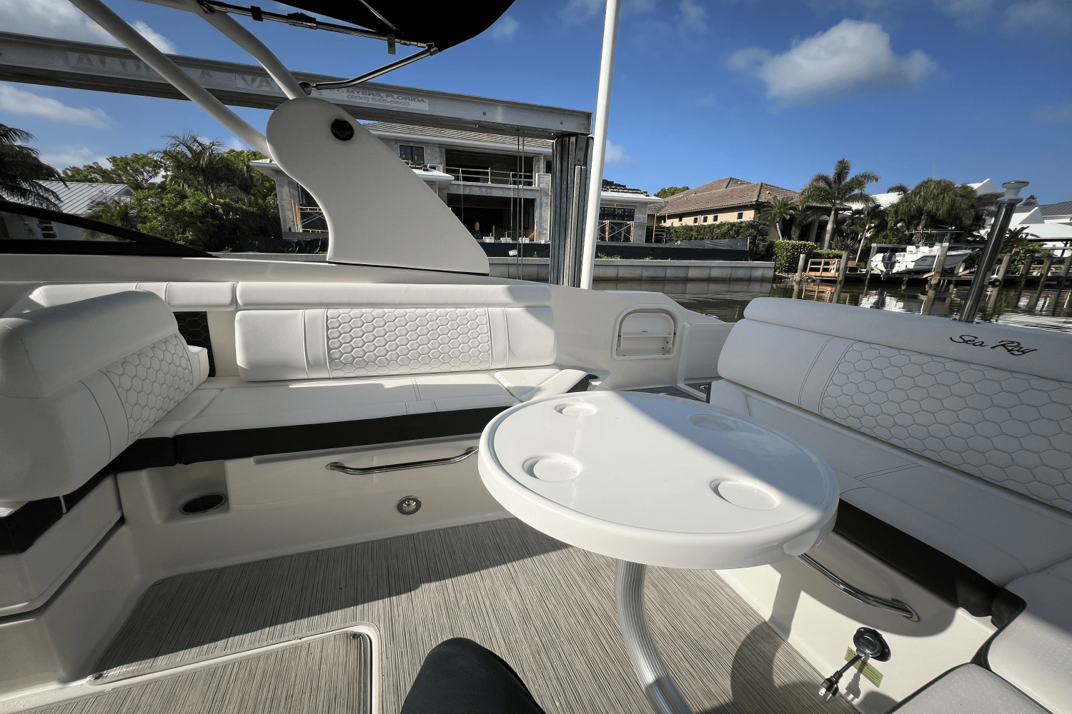 2020 Sea Ray 270 SDX-OB Image Thumbnail #16