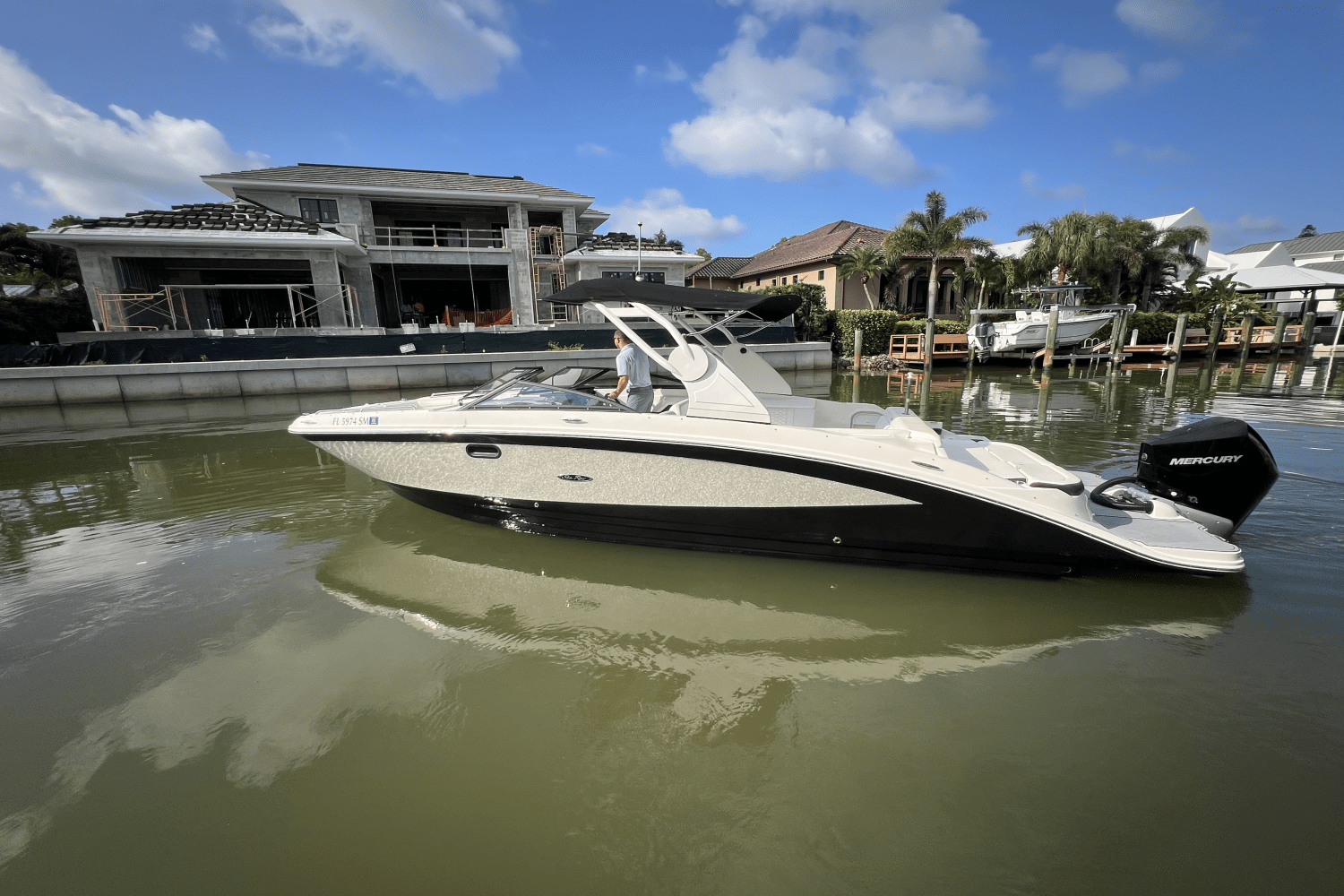 2020 Sea Ray 270 SDX-OB Image Thumbnail #2