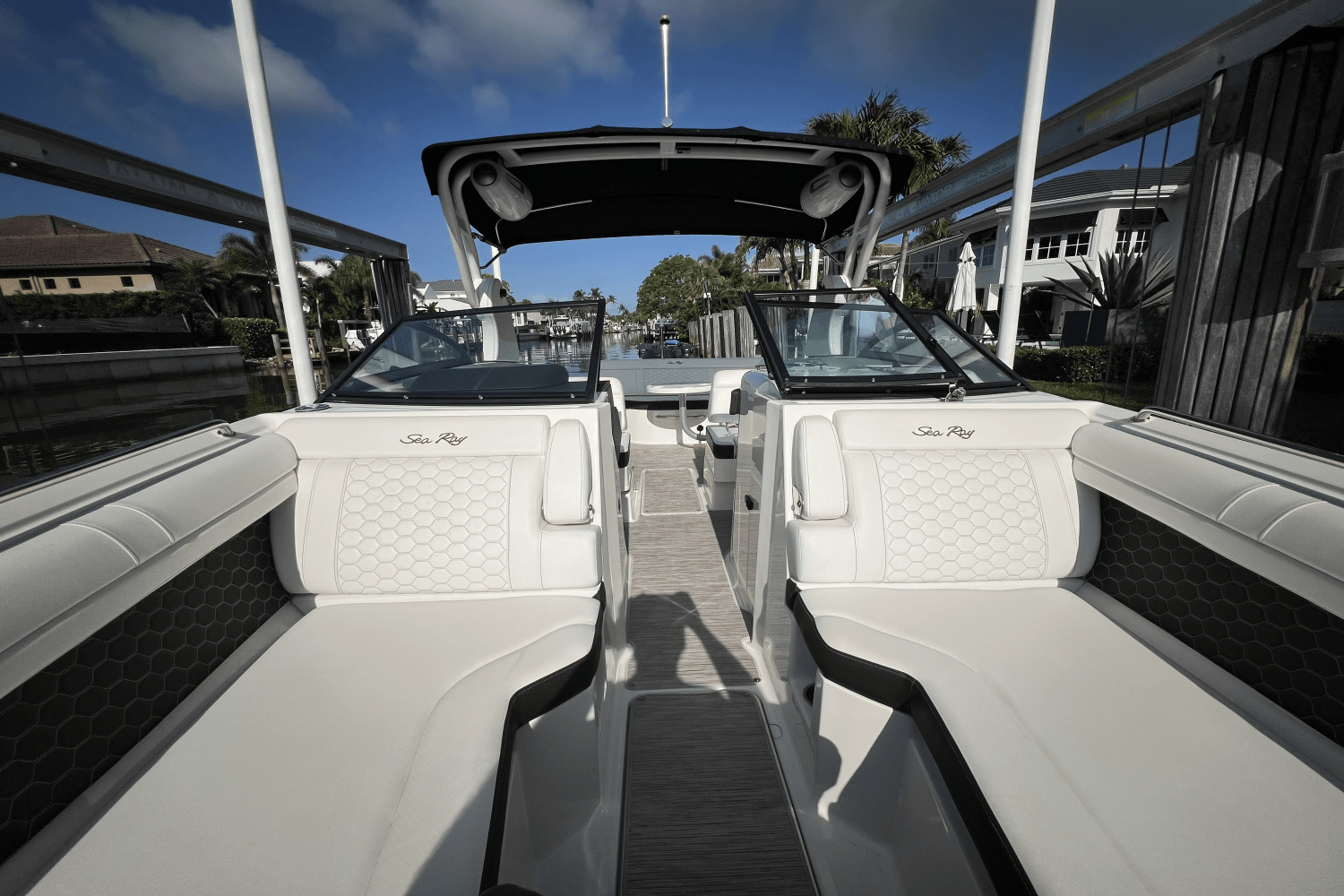 2020 Sea Ray 270 SDX-OB Image Thumbnail #9