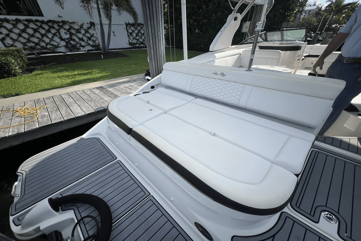 2020 Sea Ray 270 SDX-OB Image Thumbnail #17