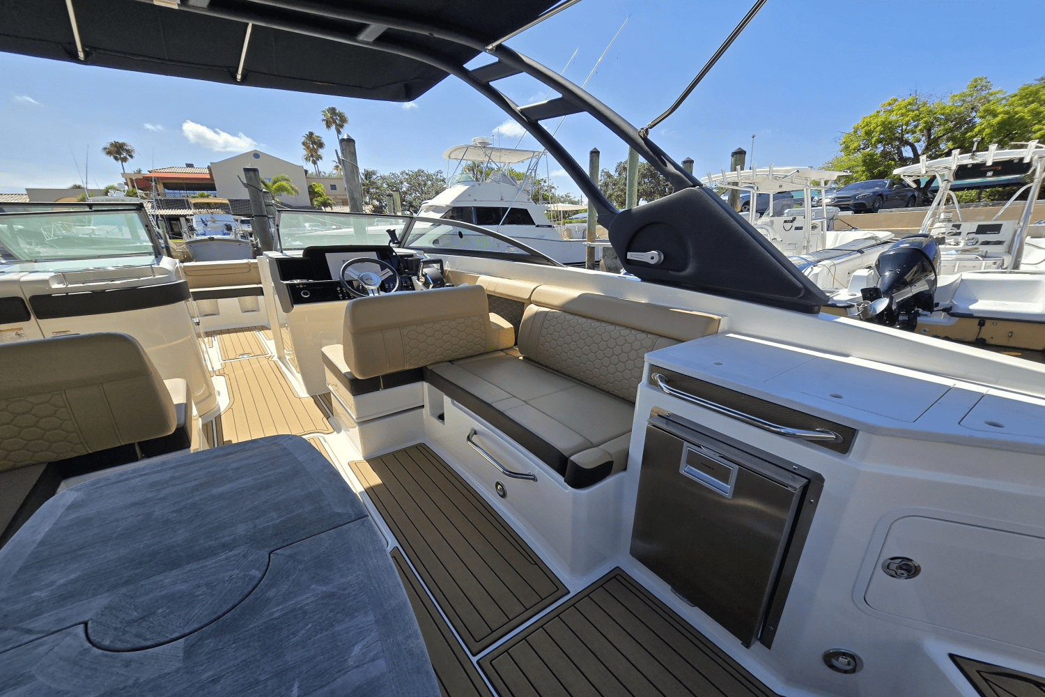 2024 Sea Ray 290 SDX-OB Image Thumbnail #13