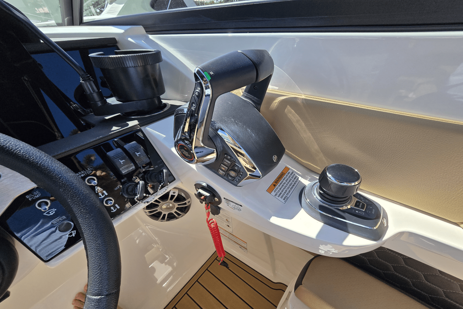 2024 Sea Ray 290 SDX-OB Image Thumbnail #8