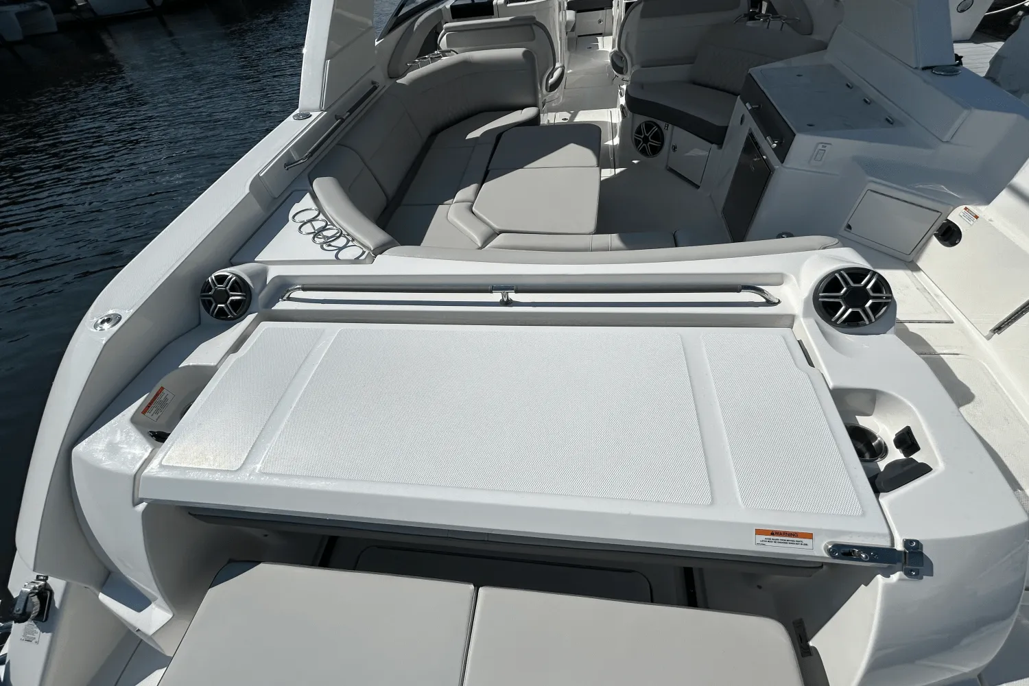 2026 Sea Ray SLX 350 Outboard Image Thumbnail #36