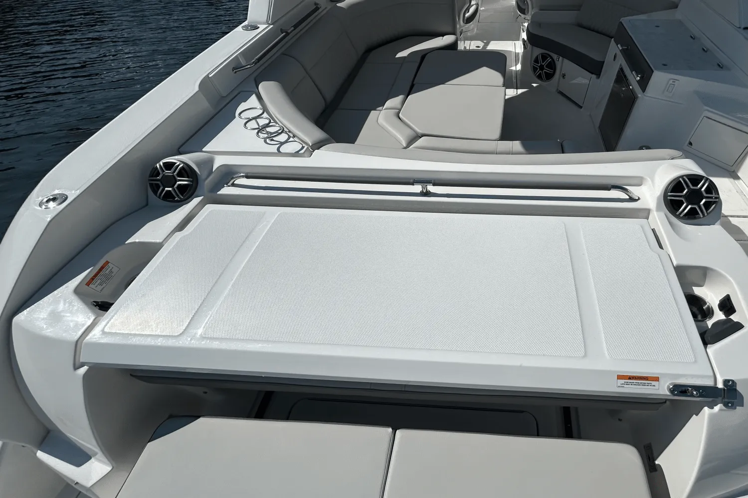 2026 Sea Ray SLX 350 Outboard Image Thumbnail #35