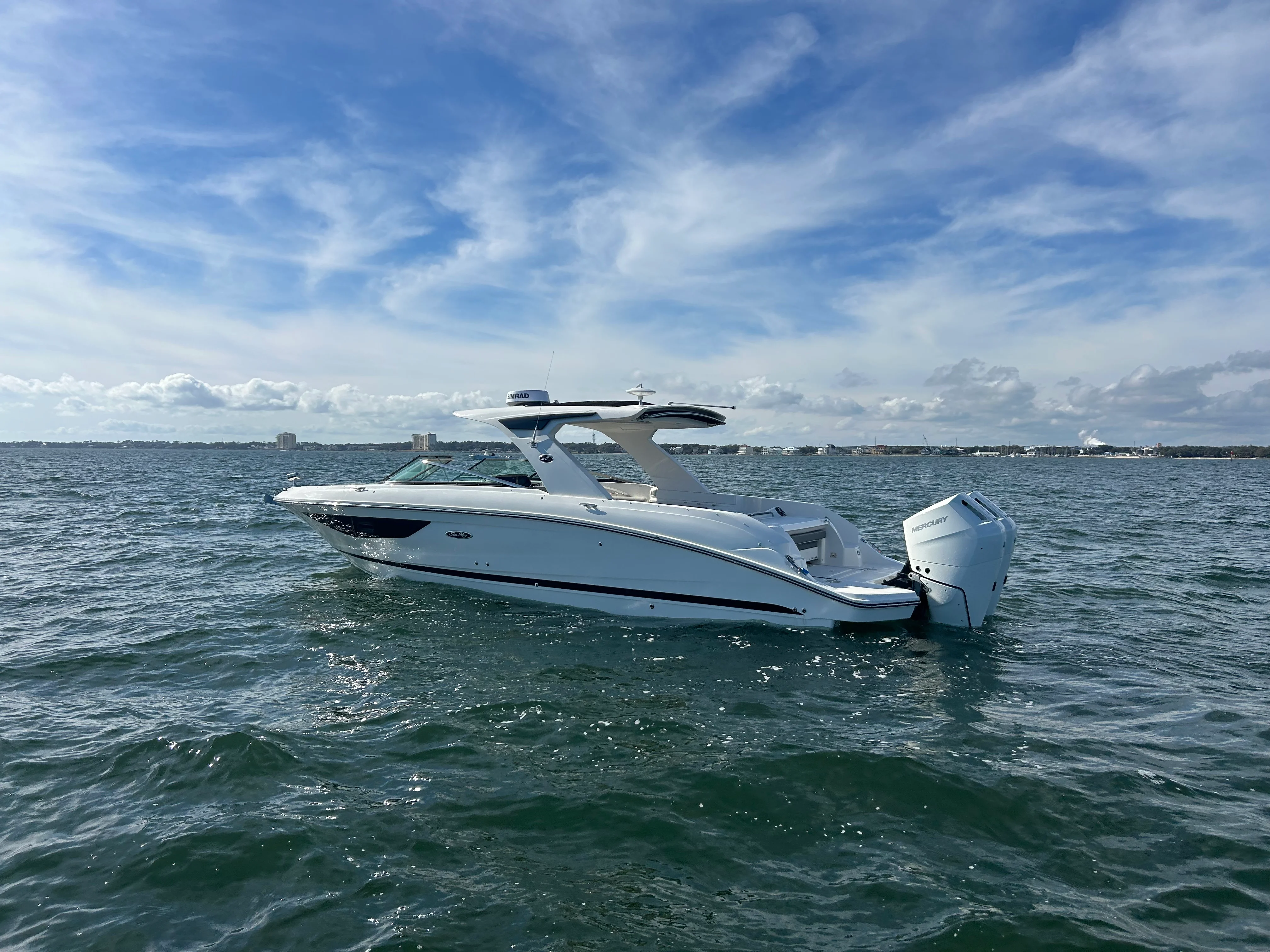 2026 Sea Ray SLX 350 Outboard Image Thumbnail #5