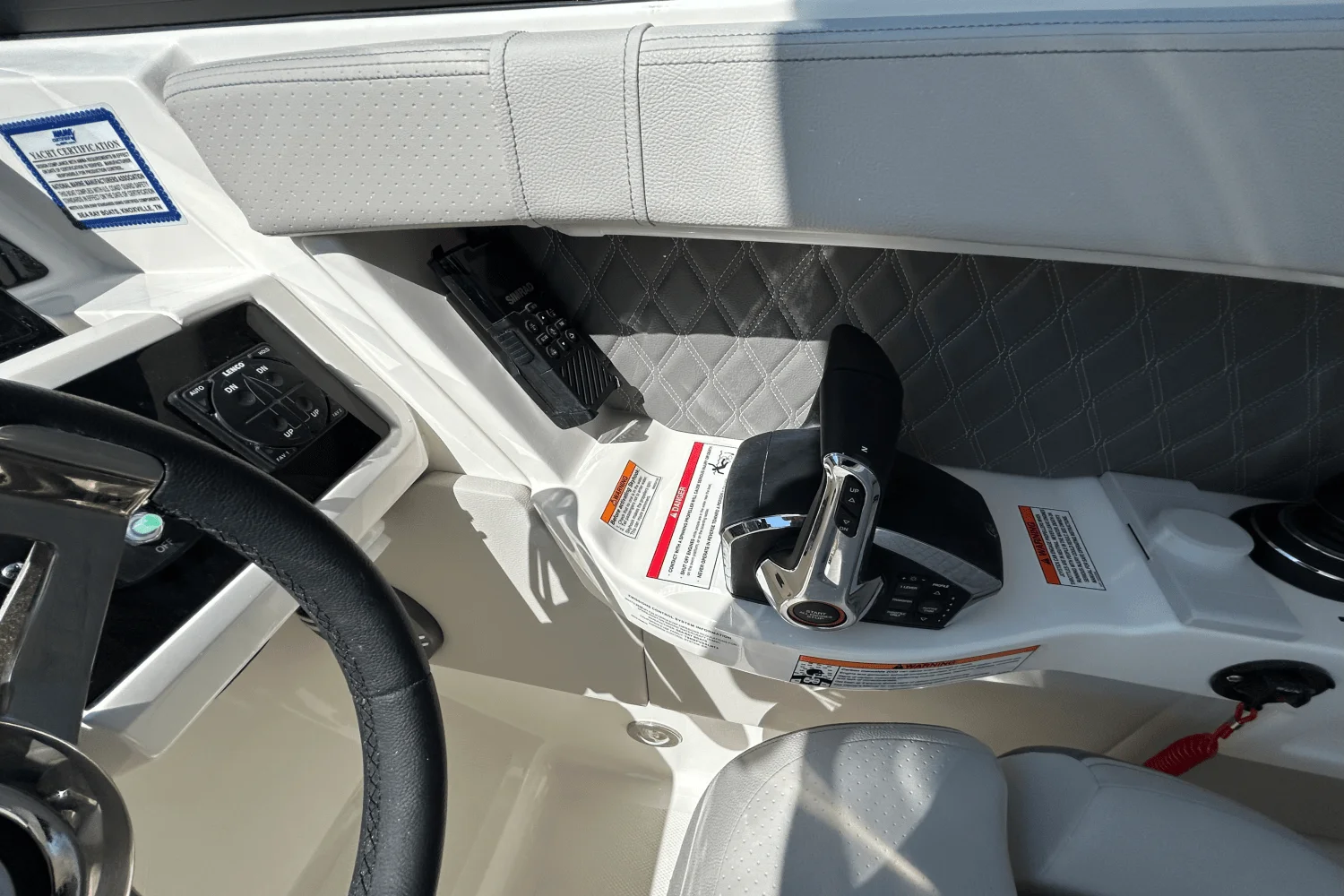 2026 Sea Ray SLX 350 Outboard Image Thumbnail #22