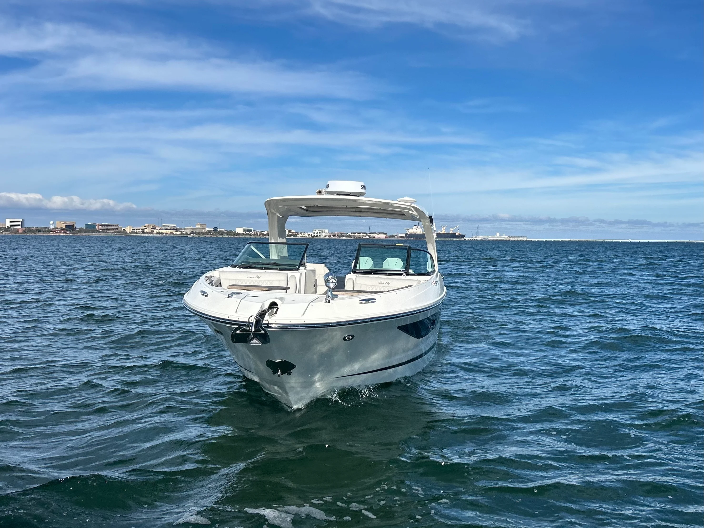 2026 Sea Ray SLX 350 Outboard Image Thumbnail #6