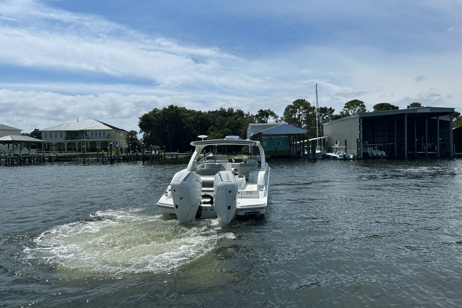 2026 Sea Ray SLX 350 Outboard Image Thumbnail #5