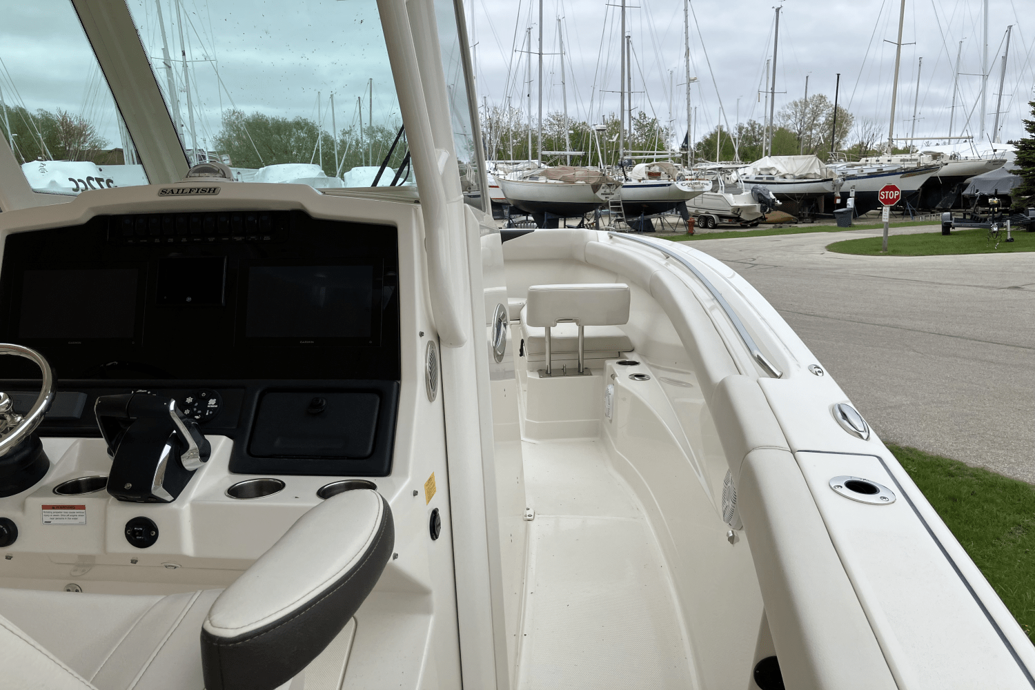 2023 Sailfish 272 CC Image Thumbnail #20