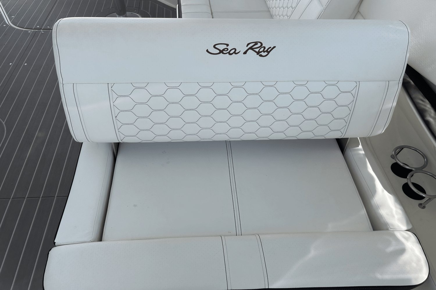 2022 Sea Ray Sundancer 320 OB Image Thumbnail #10