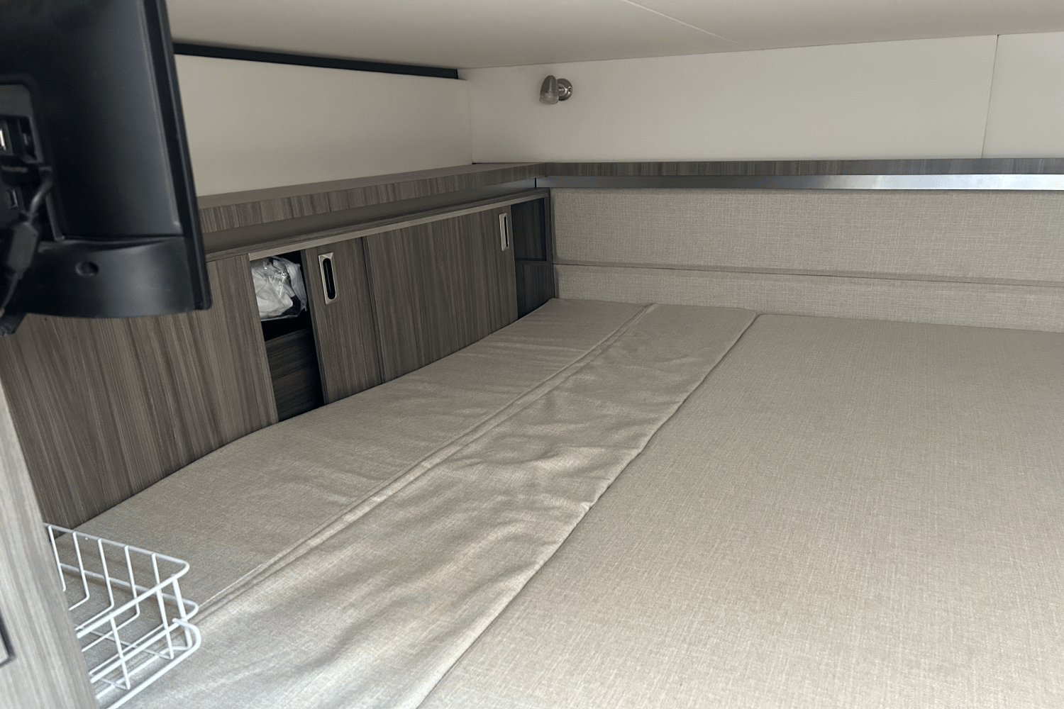 2022 Sea Ray Sundancer 320 OB Image Thumbnail #17