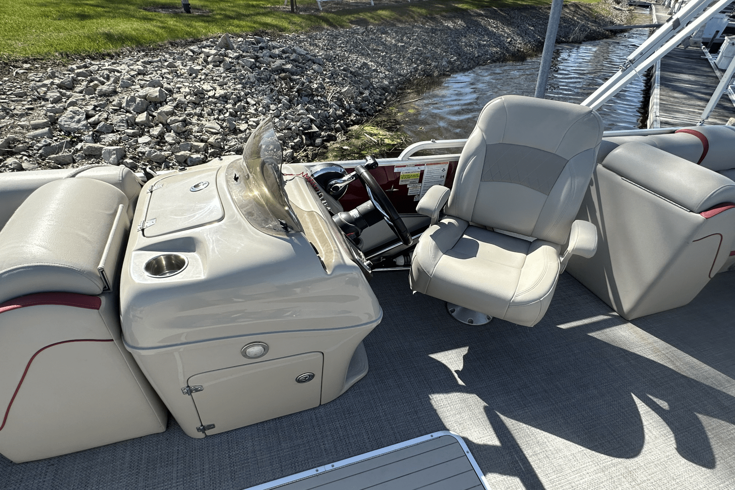 2017 Berkshire 23RFXSTS Image Thumbnail #8