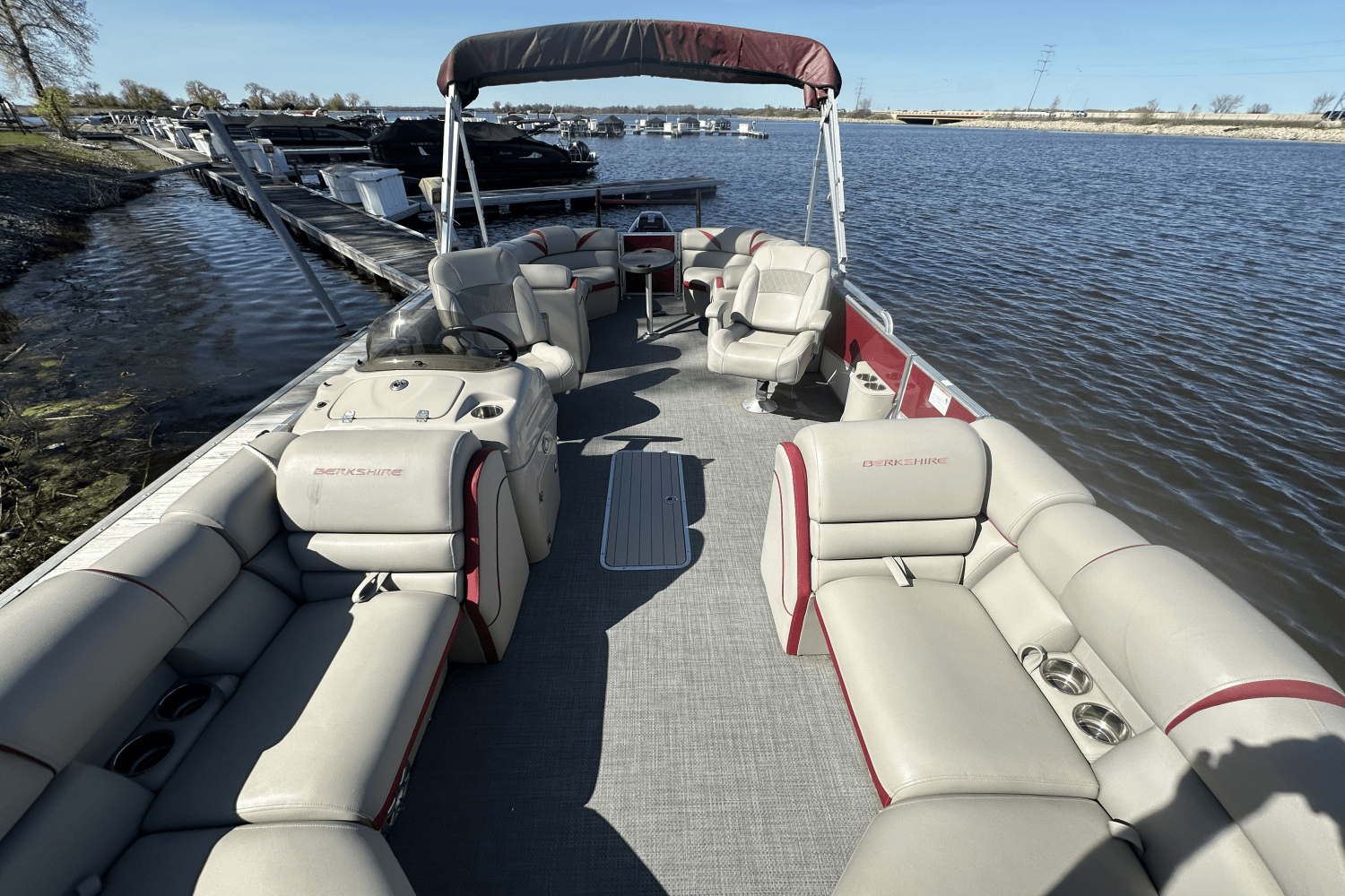 2017 Berkshire 23RFXSTS Image Thumbnail #12