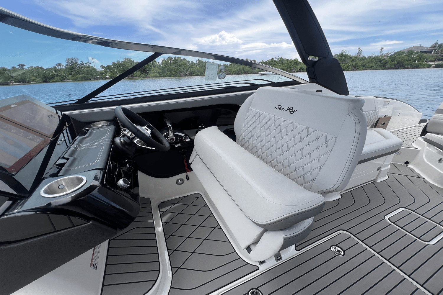 2026 Sea Ray 280SXO Image Thumbnail #30