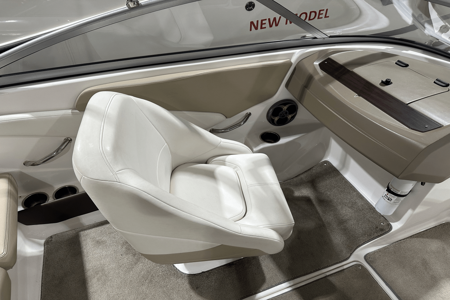2013 Regal 1900ES Image Thumbnail #16